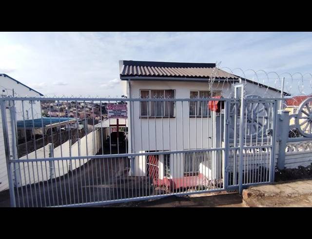4 BEDROOM HOUSE FOR SALE IN MONTFORD